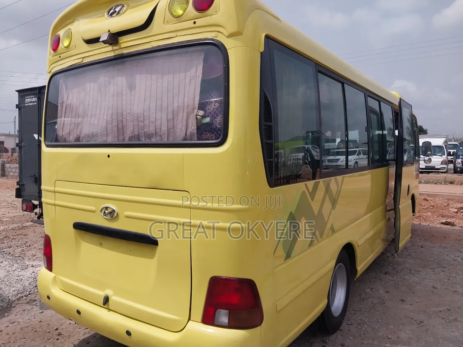 Hyundai County 2010 Orange