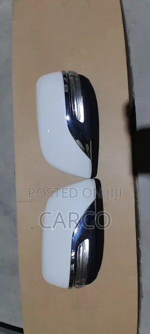 LC200 Mirror Cover With LED