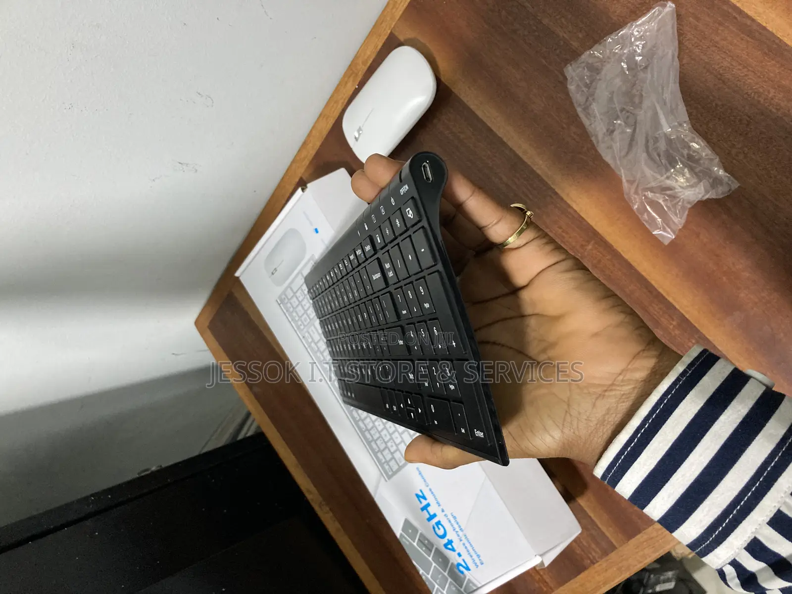 Rechargeable Wireless Keyboard and Mouse