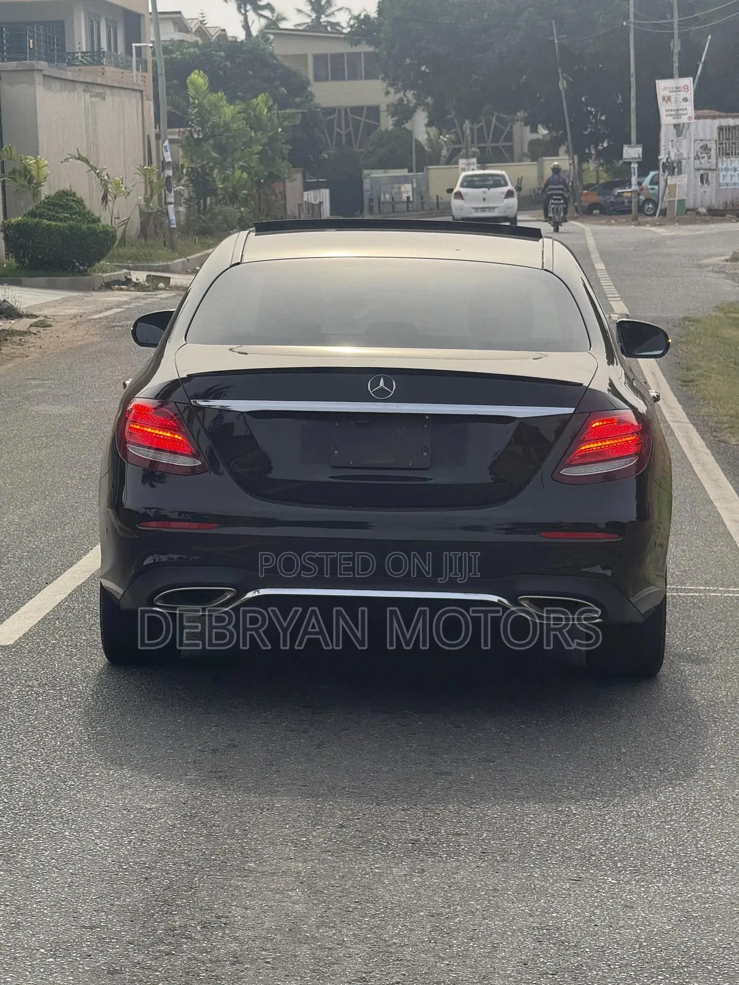Mercedes-Benz E300 4Matic AWD Sedan (2.0L 4cyl 9A) 2017 Black