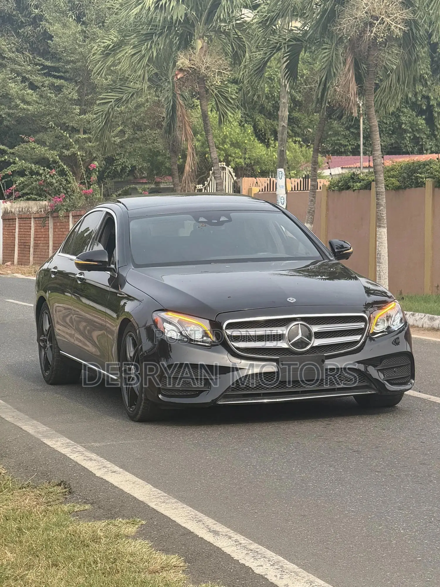 Mercedes-Benz E300 4Matic AWD Sedan (2.0L 4cyl 9A) 2017 Black
