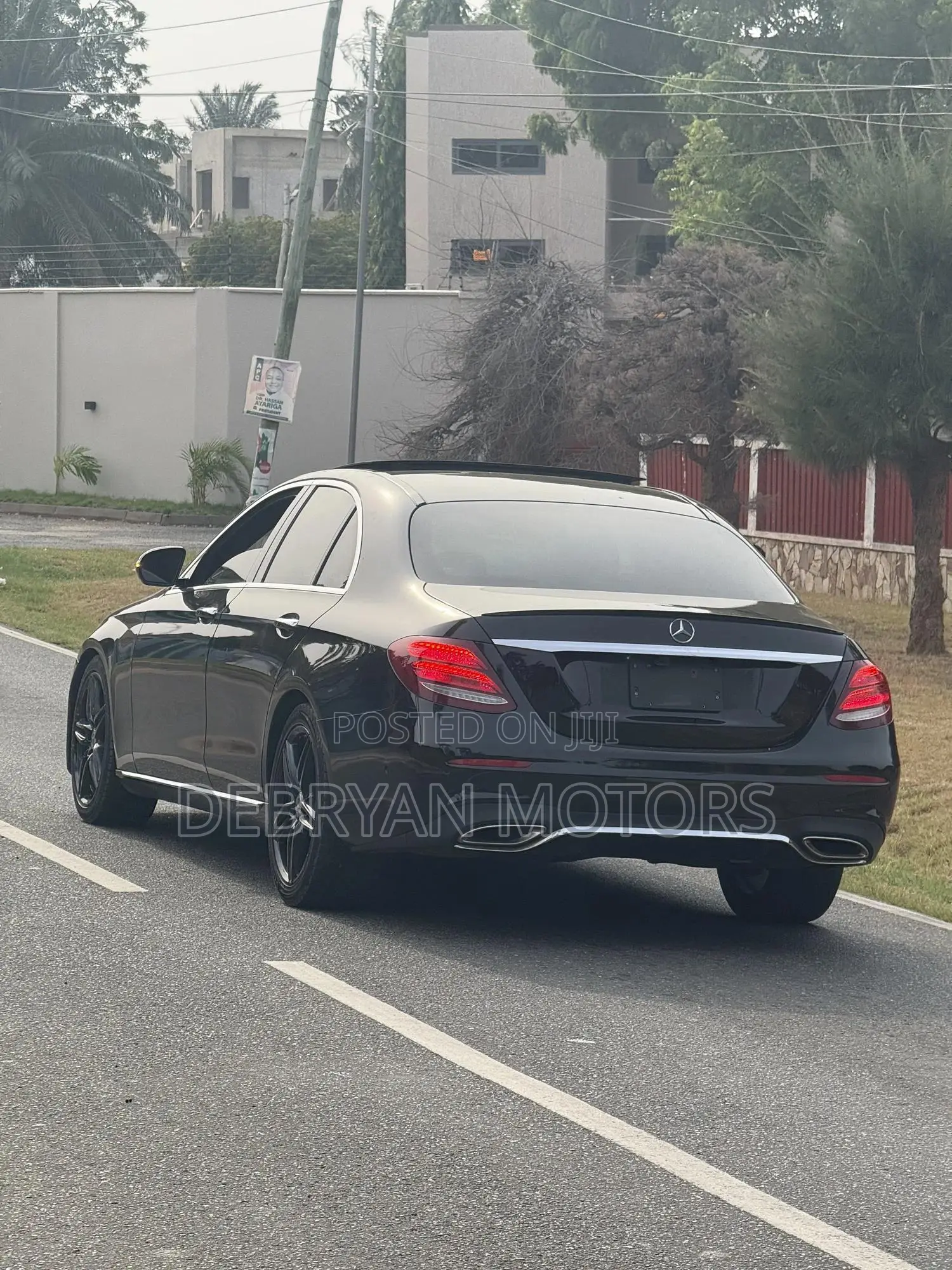 Mercedes-Benz E300 4Matic AWD Sedan (2.0L 4cyl 9A) 2017 Black