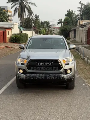 Toyota Tacoma SR5 2019 Silver