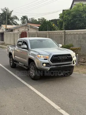 Toyota Tacoma SR5 2019 Silver