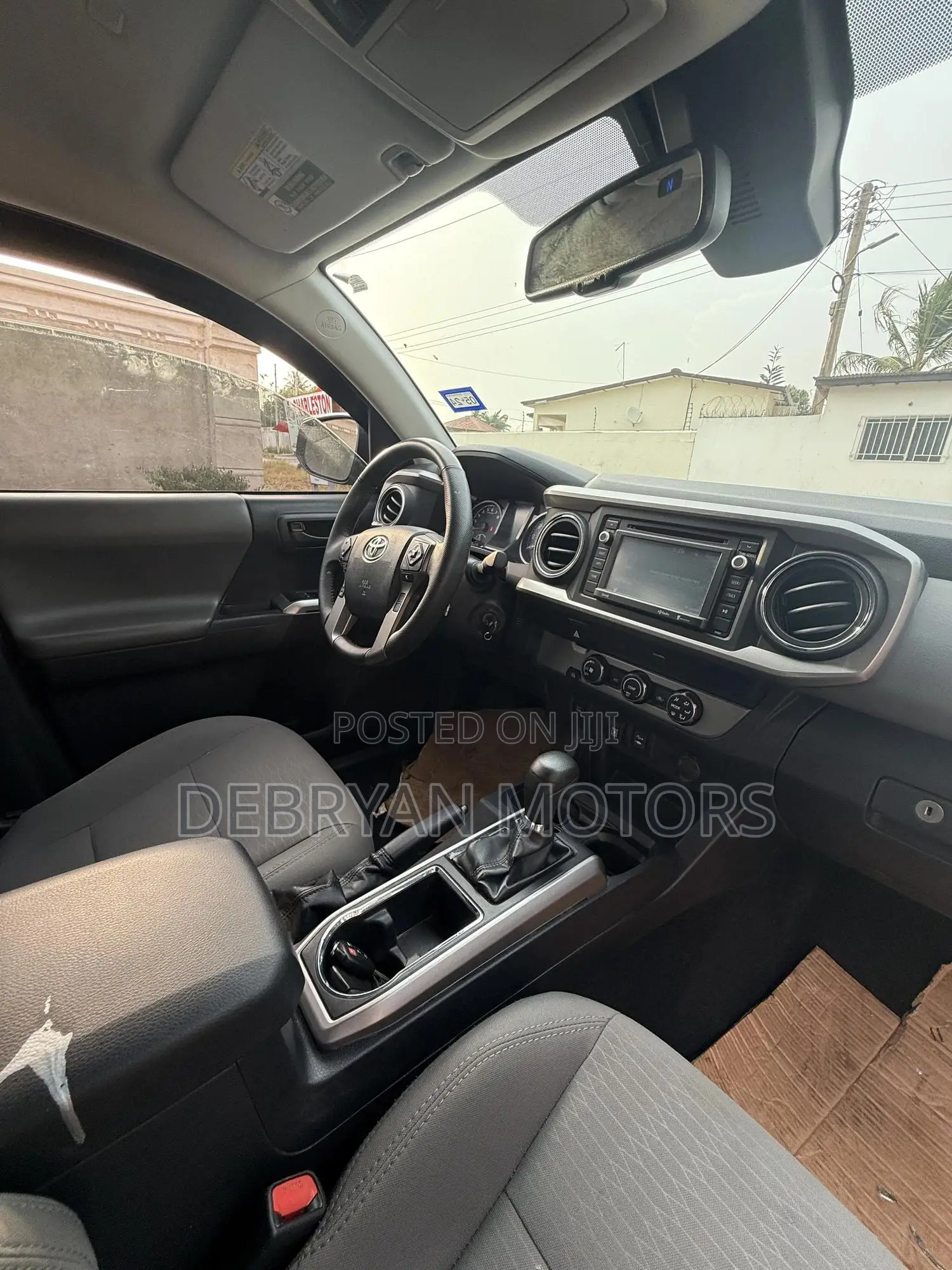 Toyota Tacoma SR5 2019 Silver