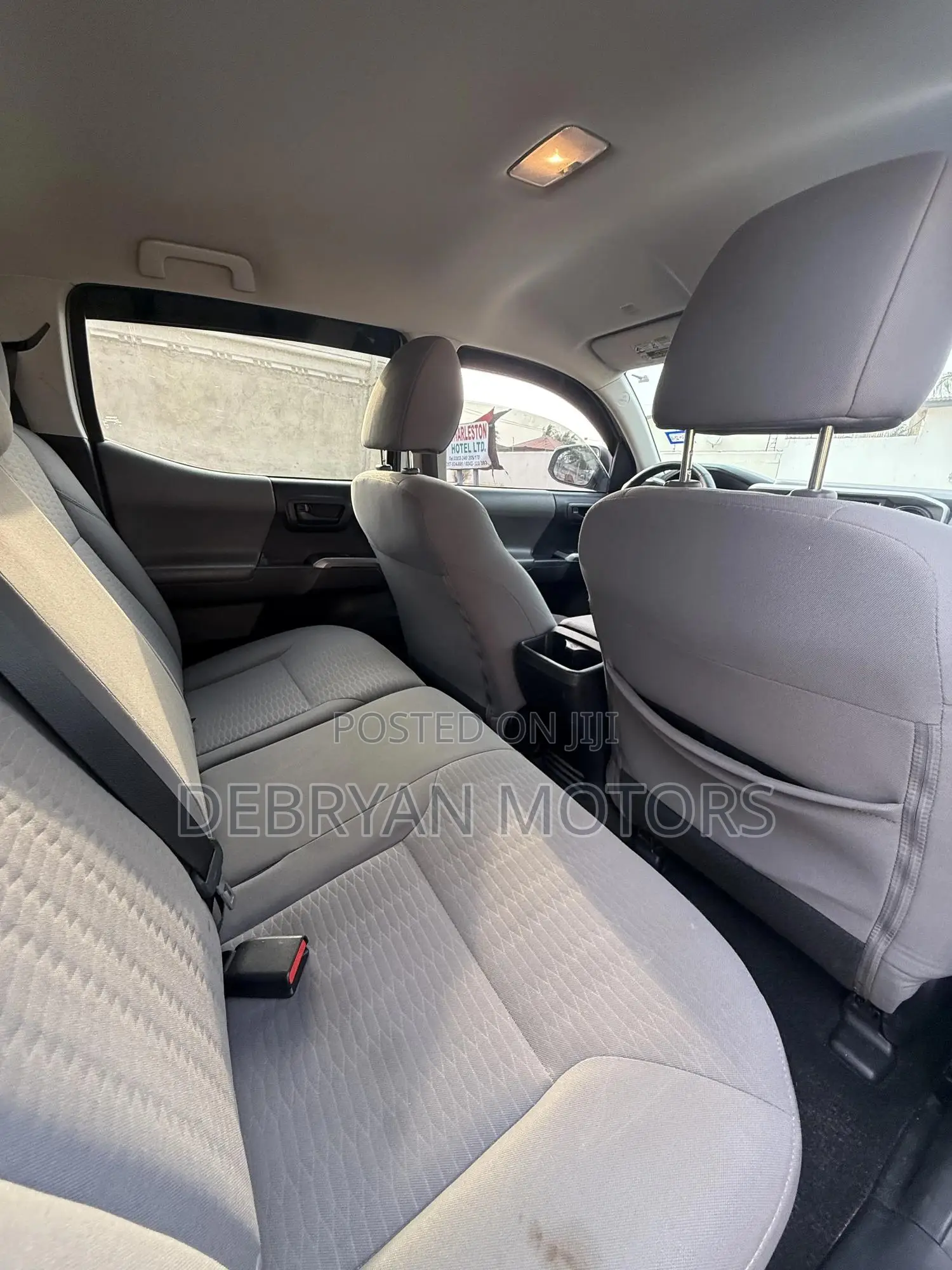 Toyota Tacoma SR5 2019 Silver