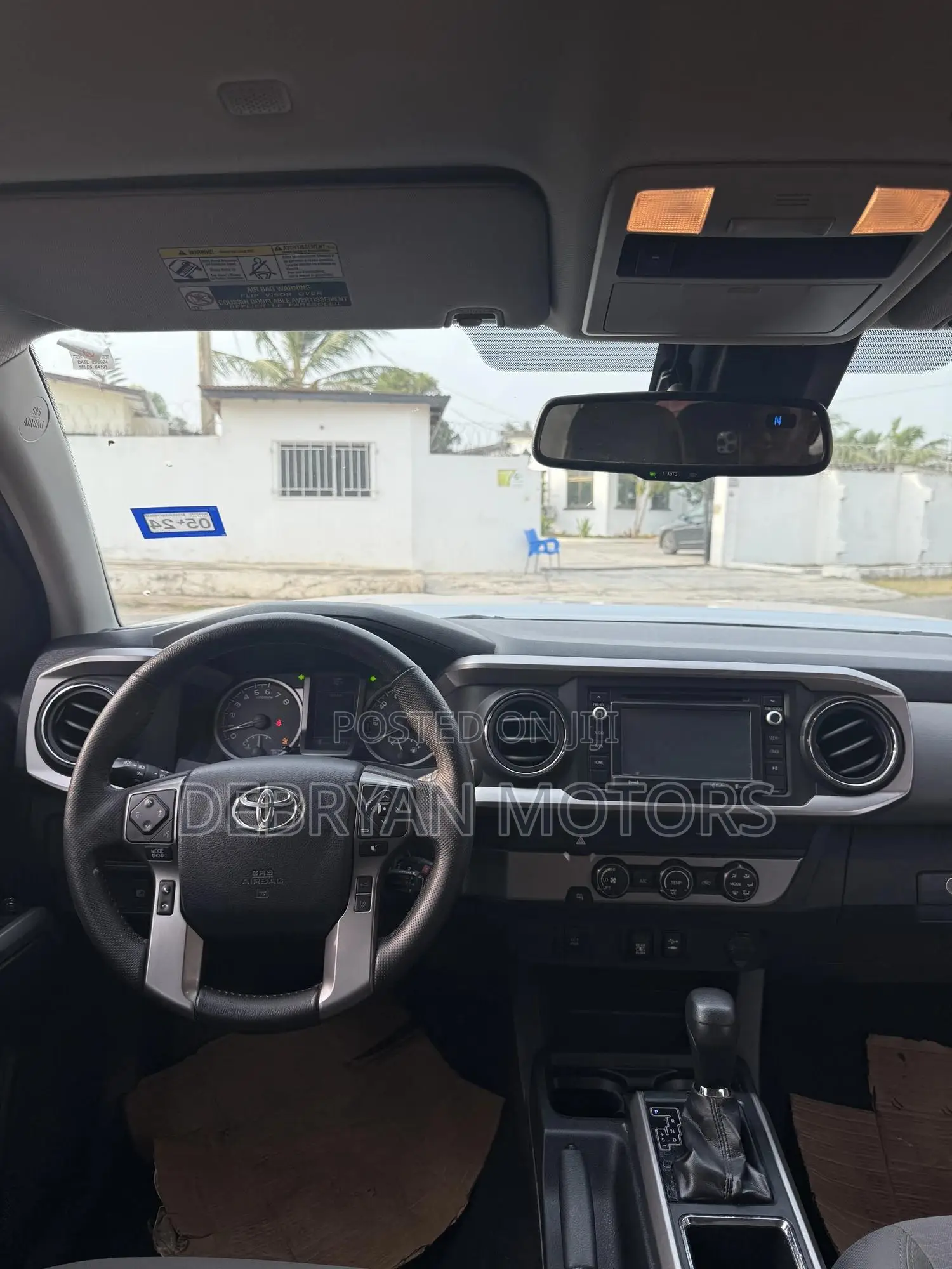 Toyota Tacoma SR5 2019 Silver