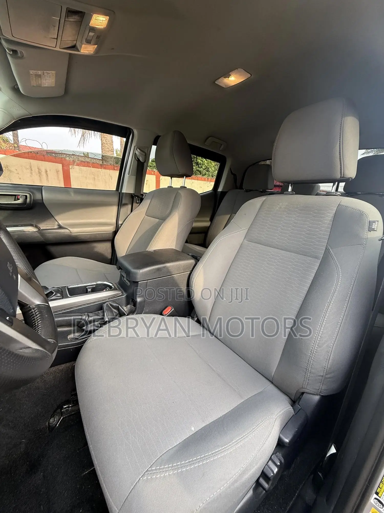 Toyota Tacoma SR5 2019 Silver