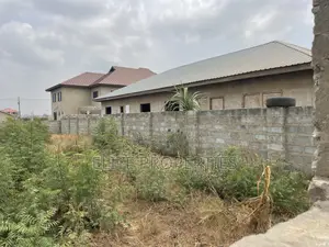 1 Plot of Registered Land for Sale in Comm.25