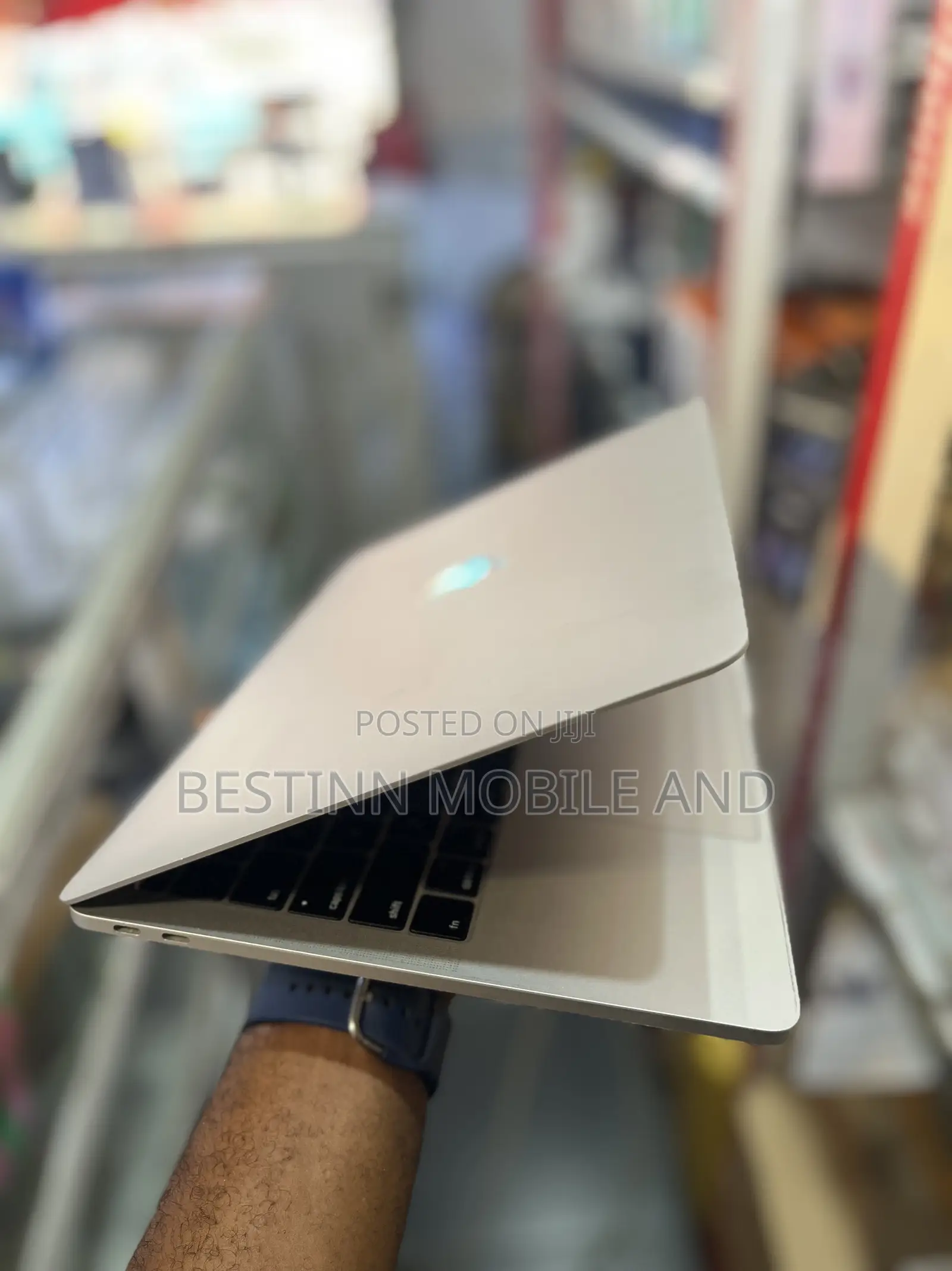 Laptop Apple MacBook Pro 2018 8GB Intel Core i5 eMMC 256GB
