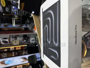 New Laptop Apple MacBook Pro 2024 M4 14-Inch 16GB Apple M4 SSD 512GB