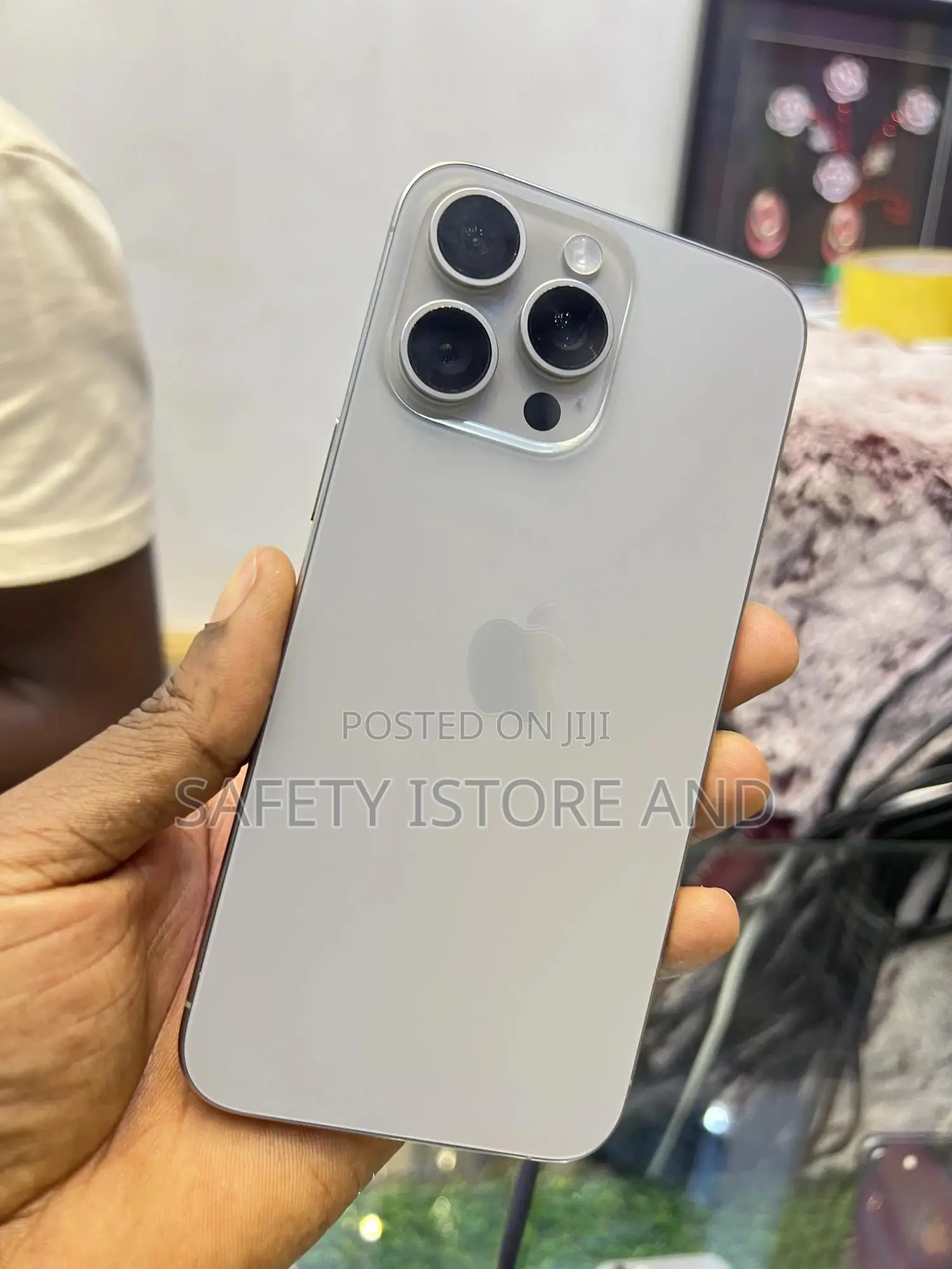 New Apple iPhone 15 Pro Max 256 GB Gold