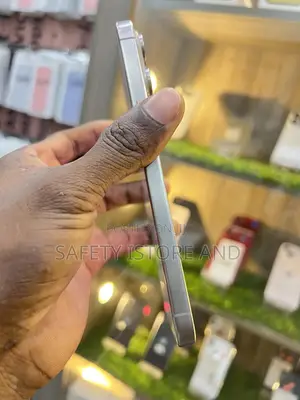 New Apple iPhone 15 Pro Max 256 GB Gold