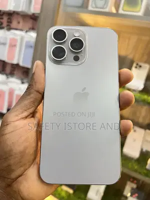 New Apple iPhone 15 Pro Max 256 GB Gold