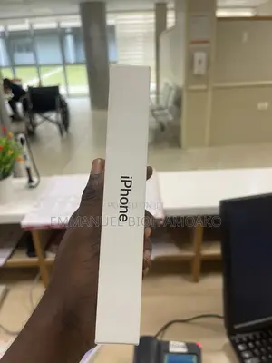 New Apple iPhone 16 Pro Max 256 GB Black