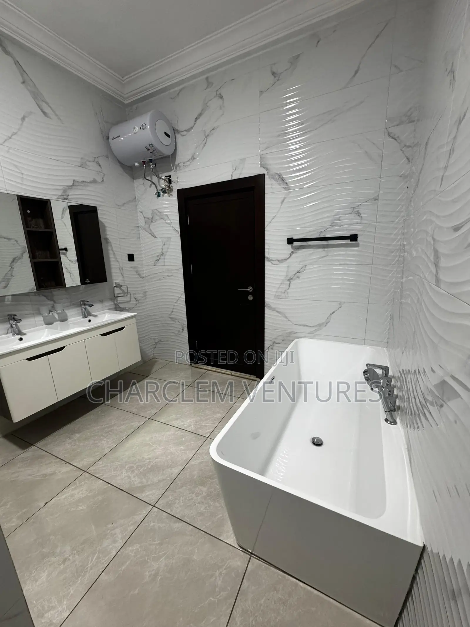 6bdrm House in Charclem Ventures, Accra Metropolitan for rent