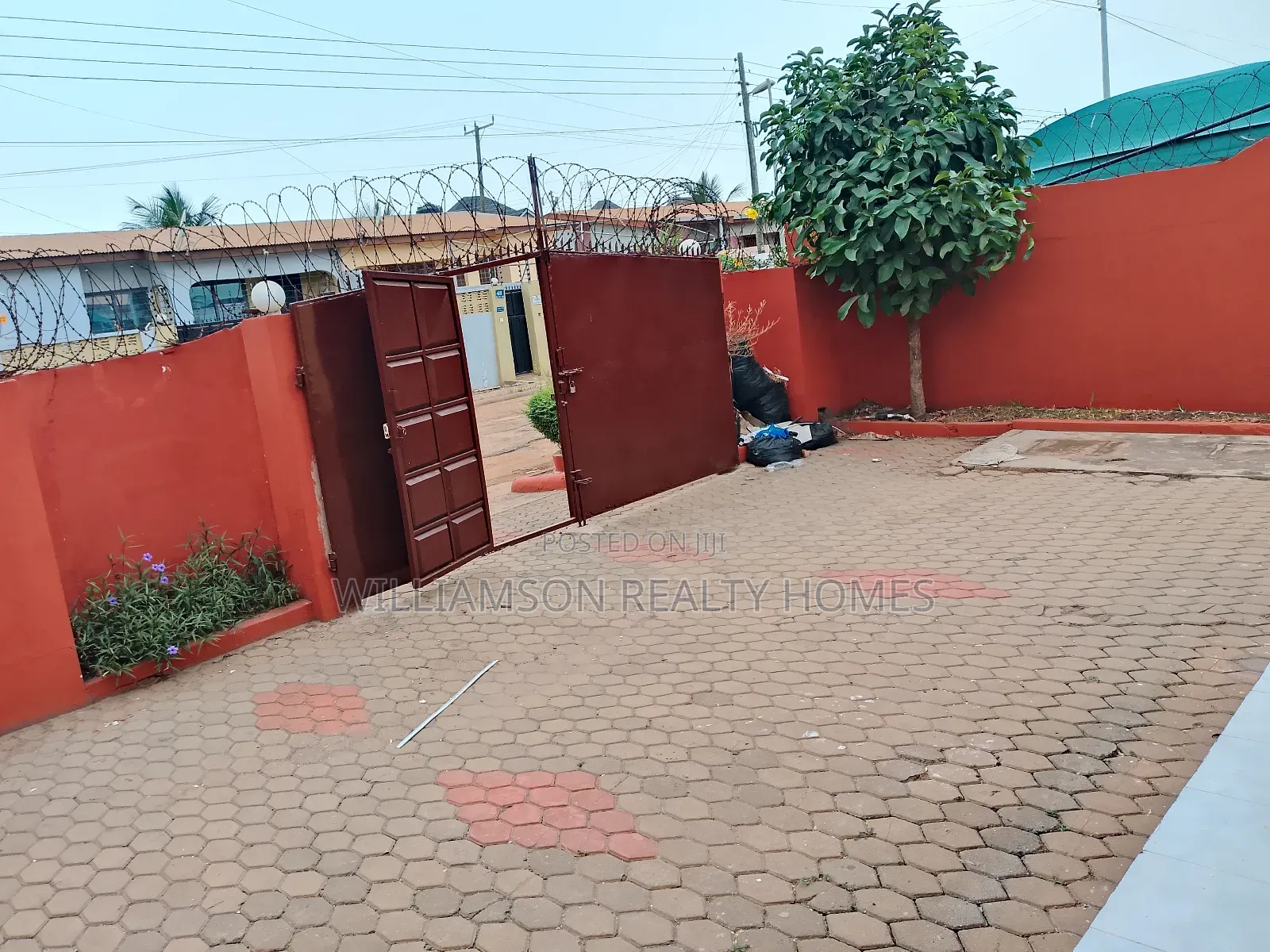 2bdrm House in Regimanuel Estate, Spintex for rent