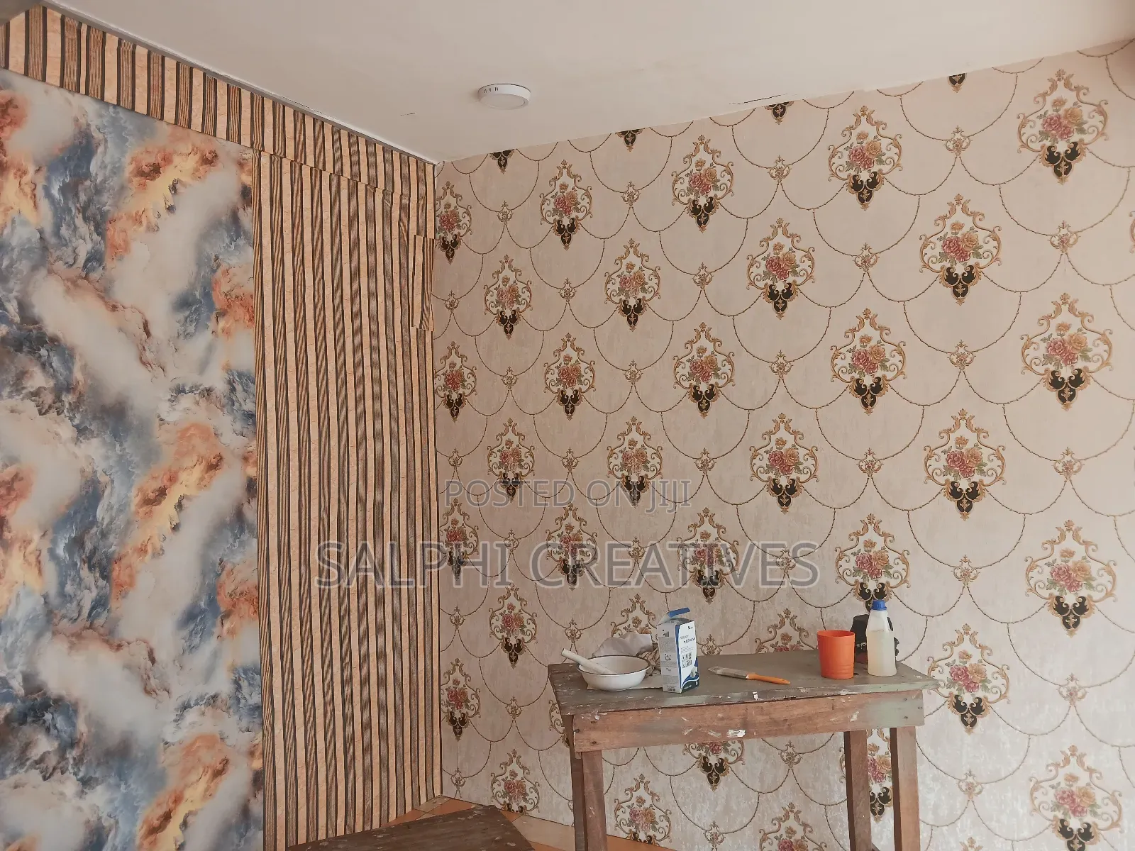 Wall Paper Instalation Pasting