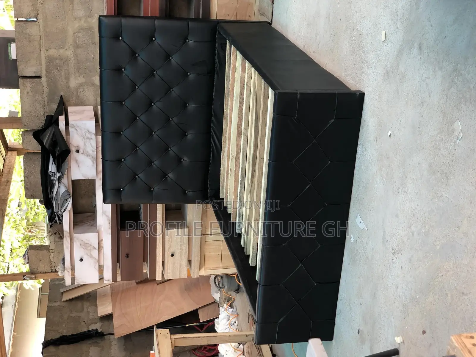 Doubles Bedframe 54x75//  Durable And Luxurious