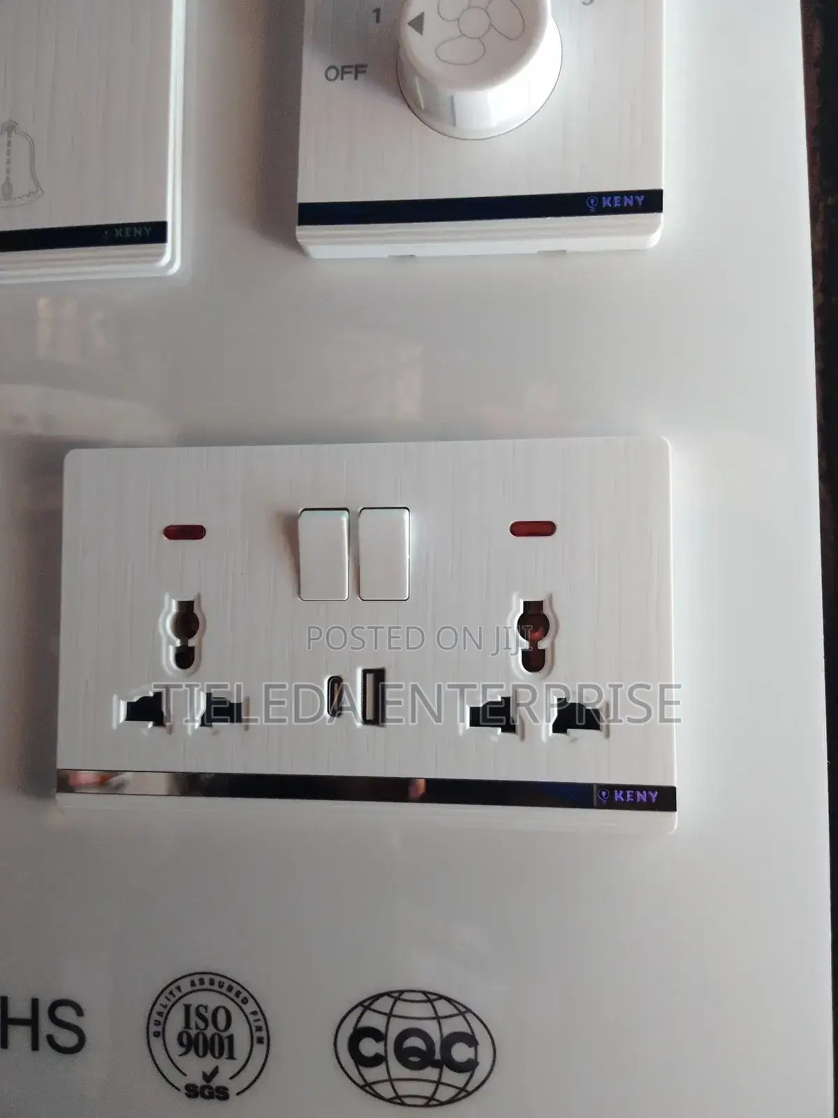 Latest Type C Single Muiti With USB Socket