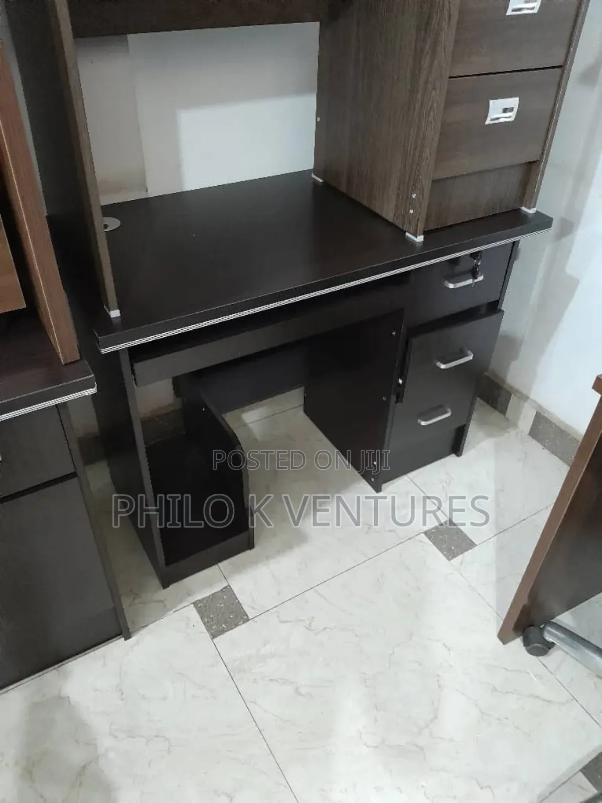 Computer Desk/ Working Table