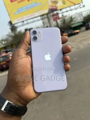 Photo - Apple iPhone 11 64 GB Purple