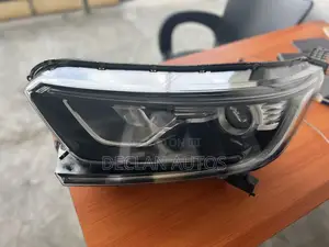 Honda CR-V 2018 Headlights