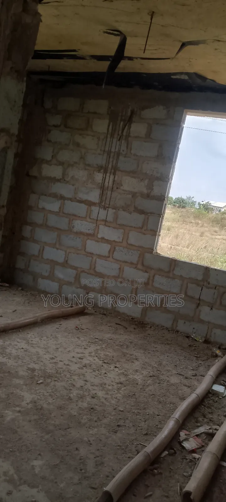 5bdrm House in Amasaman Dankyie for sale