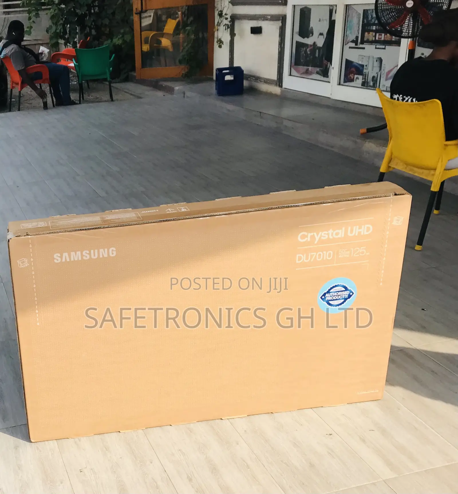 Clear Crystal Samsung 43 Inch Smartscreen Led DU70 Tv