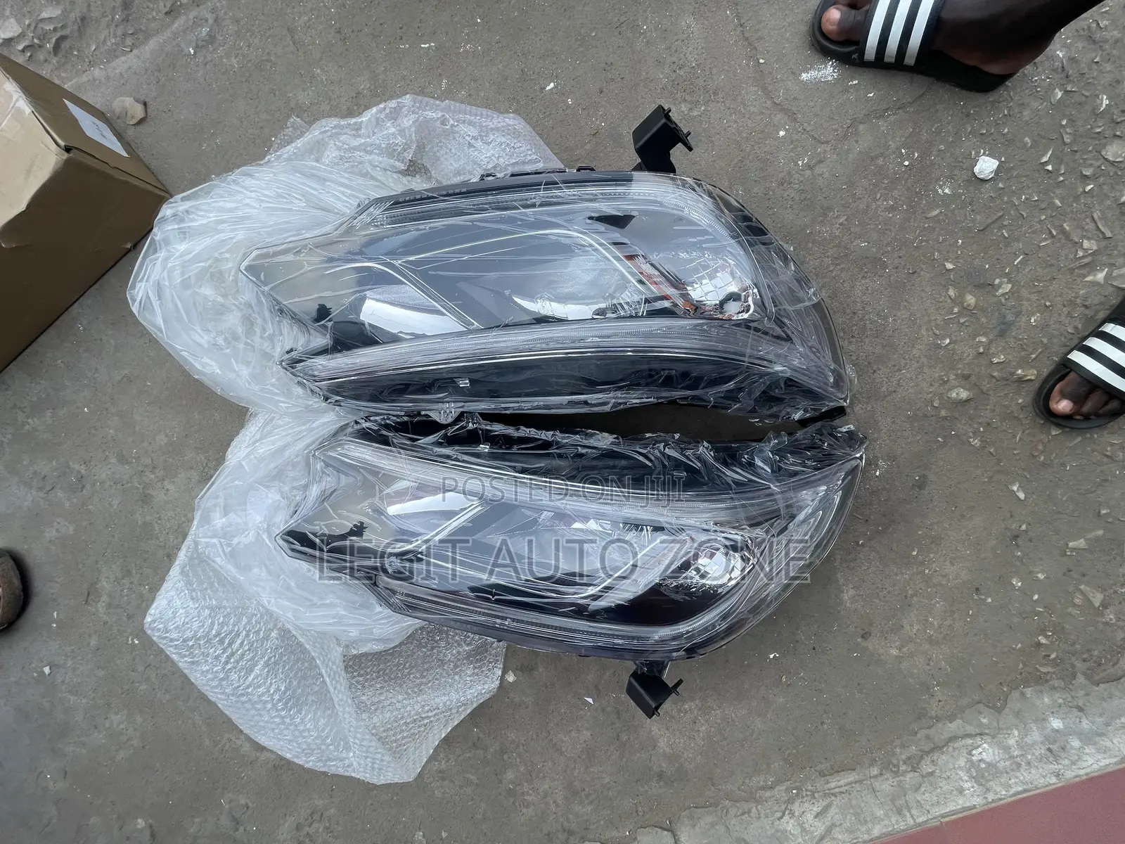 Honda CRV 2014,2015,2016 Headlight Pair