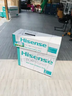 R410 Cool Auto Swing 2.5 Horse Power Hisense White AC