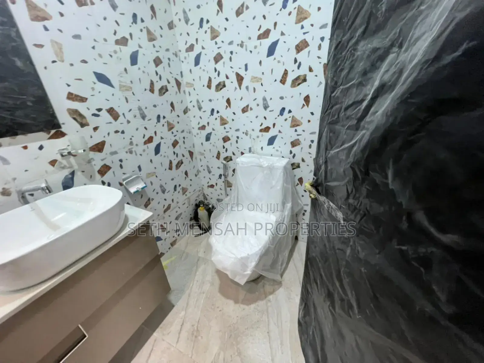 3bdrm Apartment in Skm Property, East Legon for rent