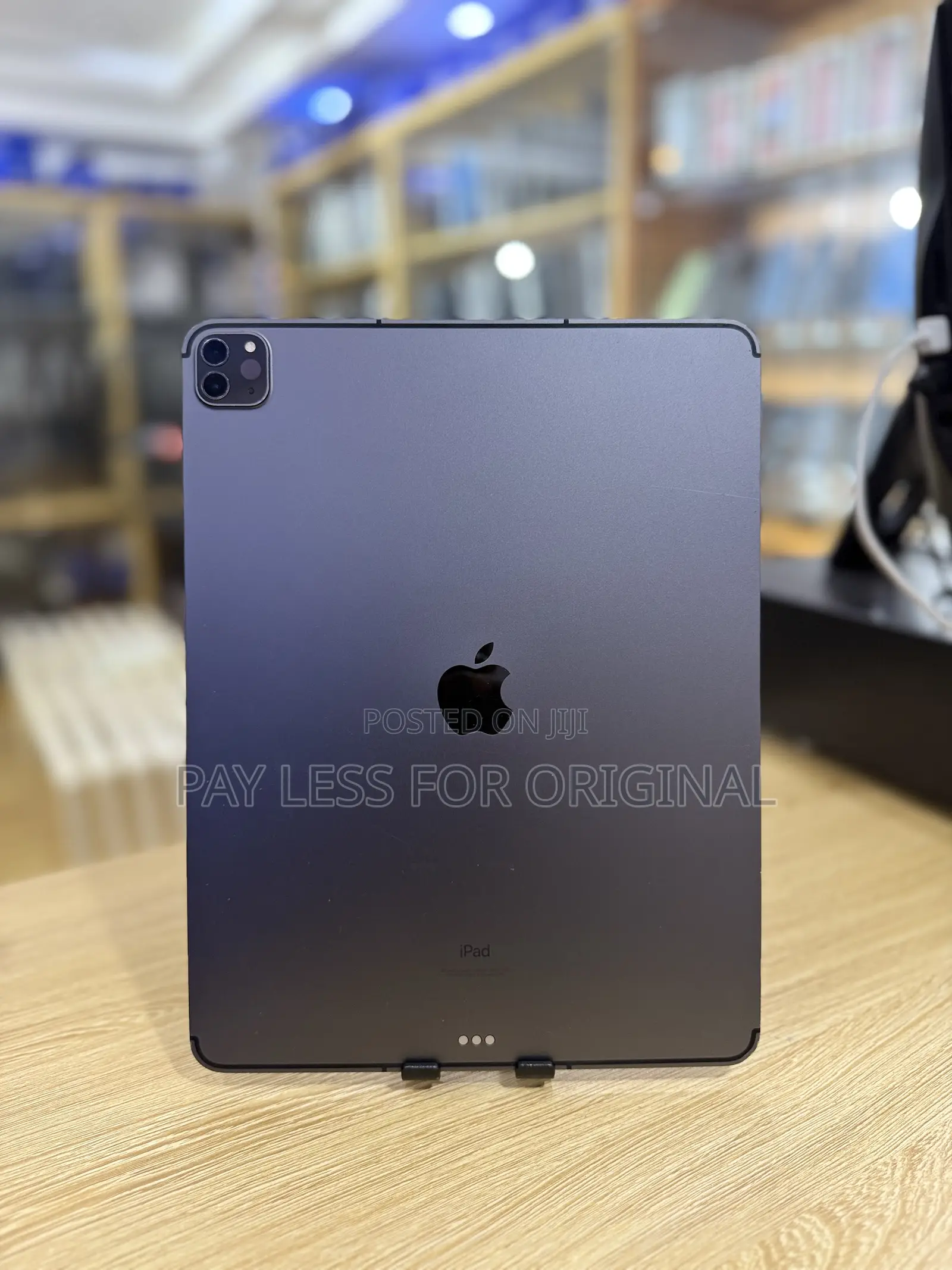 Apple iPad Pro 12.9 (2022) 128 GB Gray