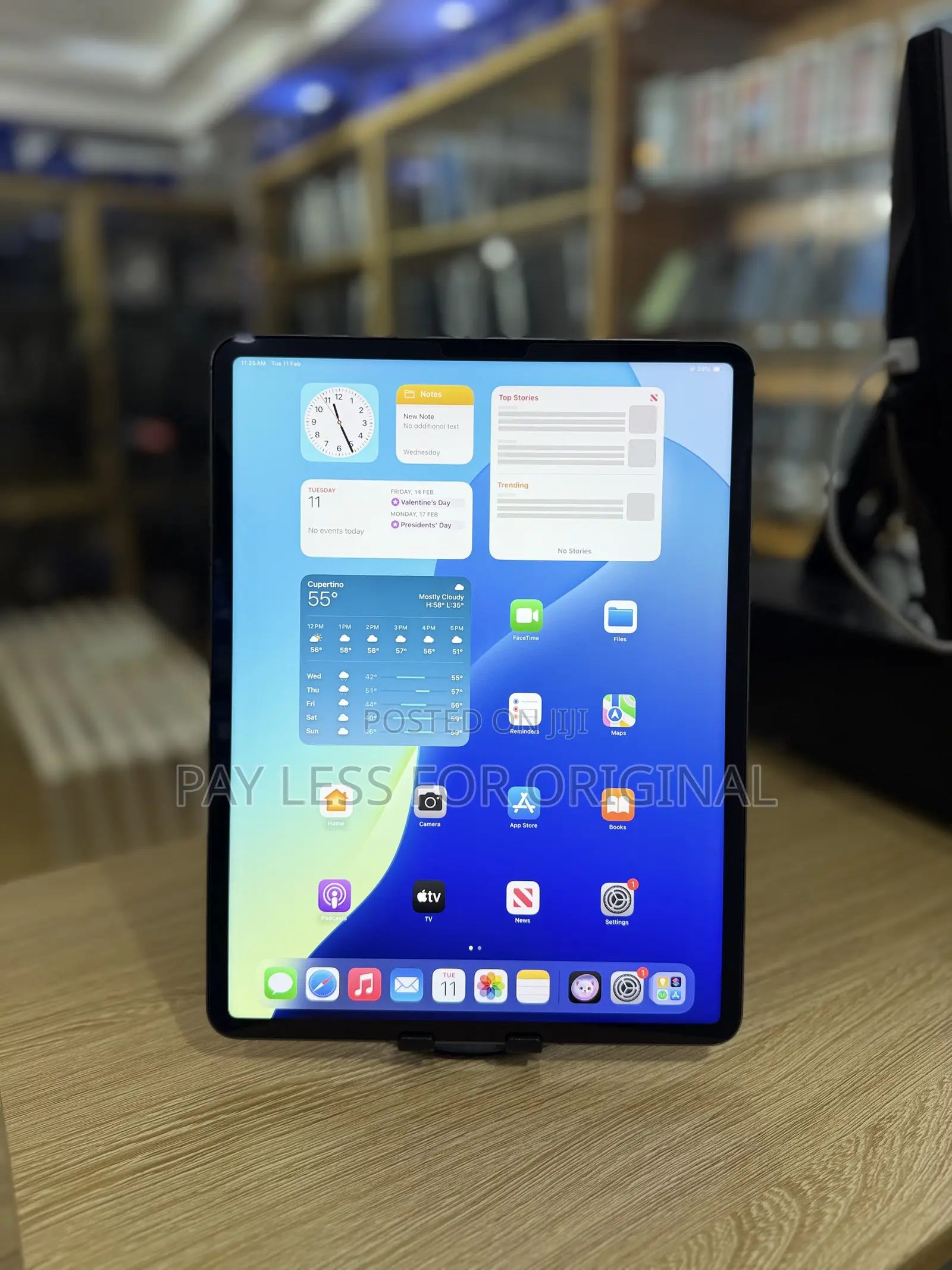Apple iPad Pro 12.9 (2022) 128 GB Gray
