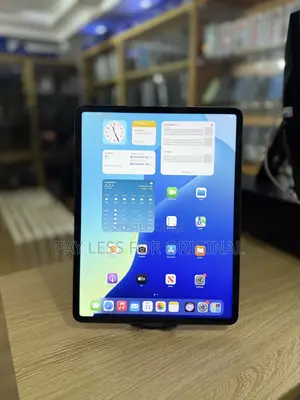 Apple iPad Pro 12.9 (2022) 128 GB Gray