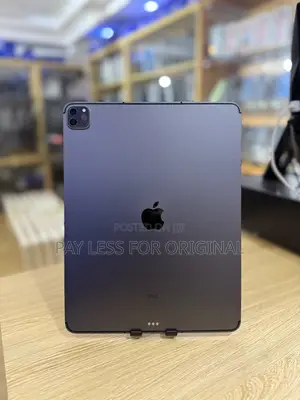 Apple iPad Pro 12.9 (2022) 128 GB Gray