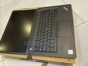 New Laptop Lenovo Thinkpad T490s 8GB Intel Core I5 SSD 256GB