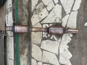 Toyota Yaris / Vitz Catalyst Converter
