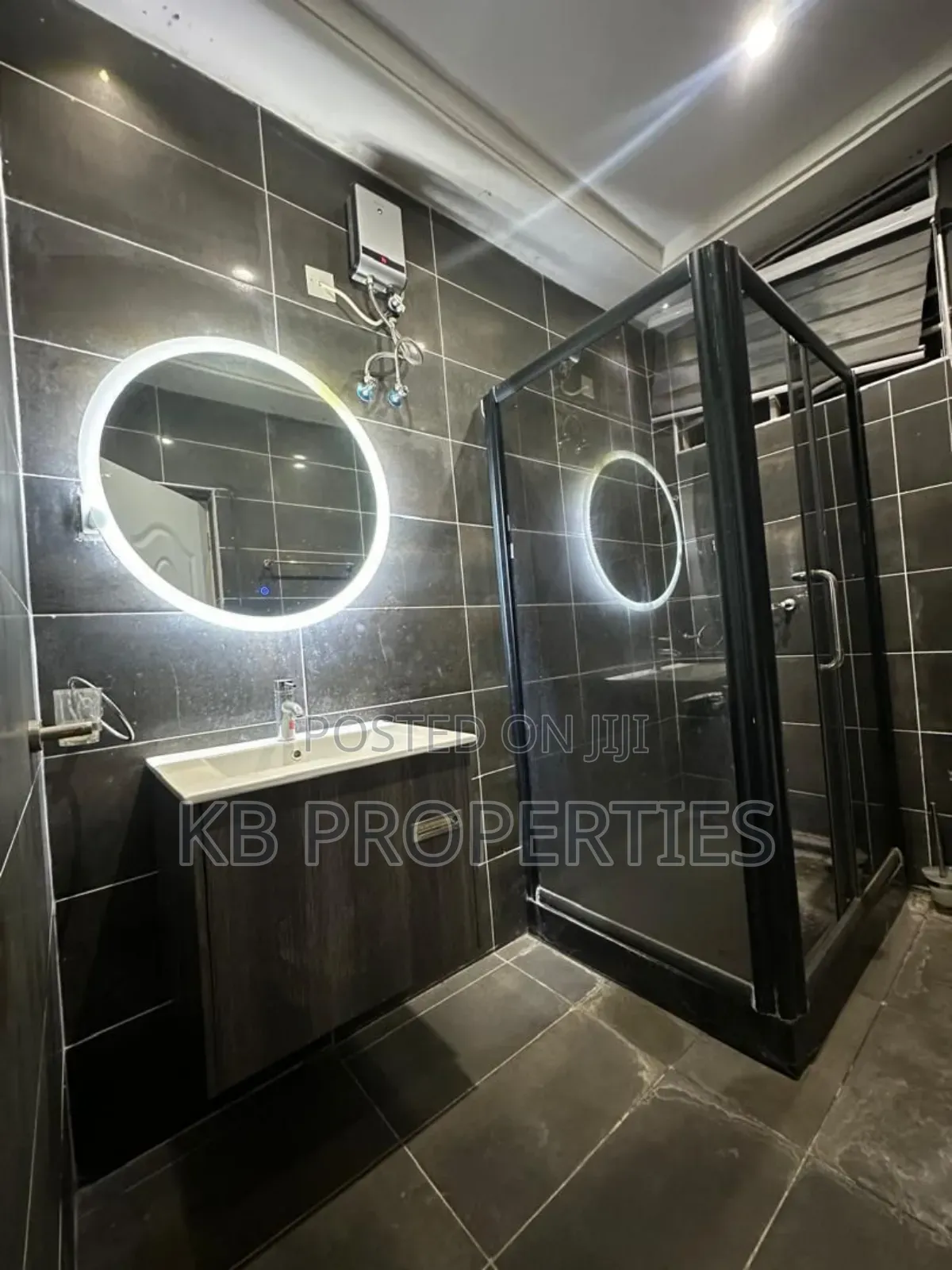 5bdrm Duplex in Kb Properties, Spintex for rent