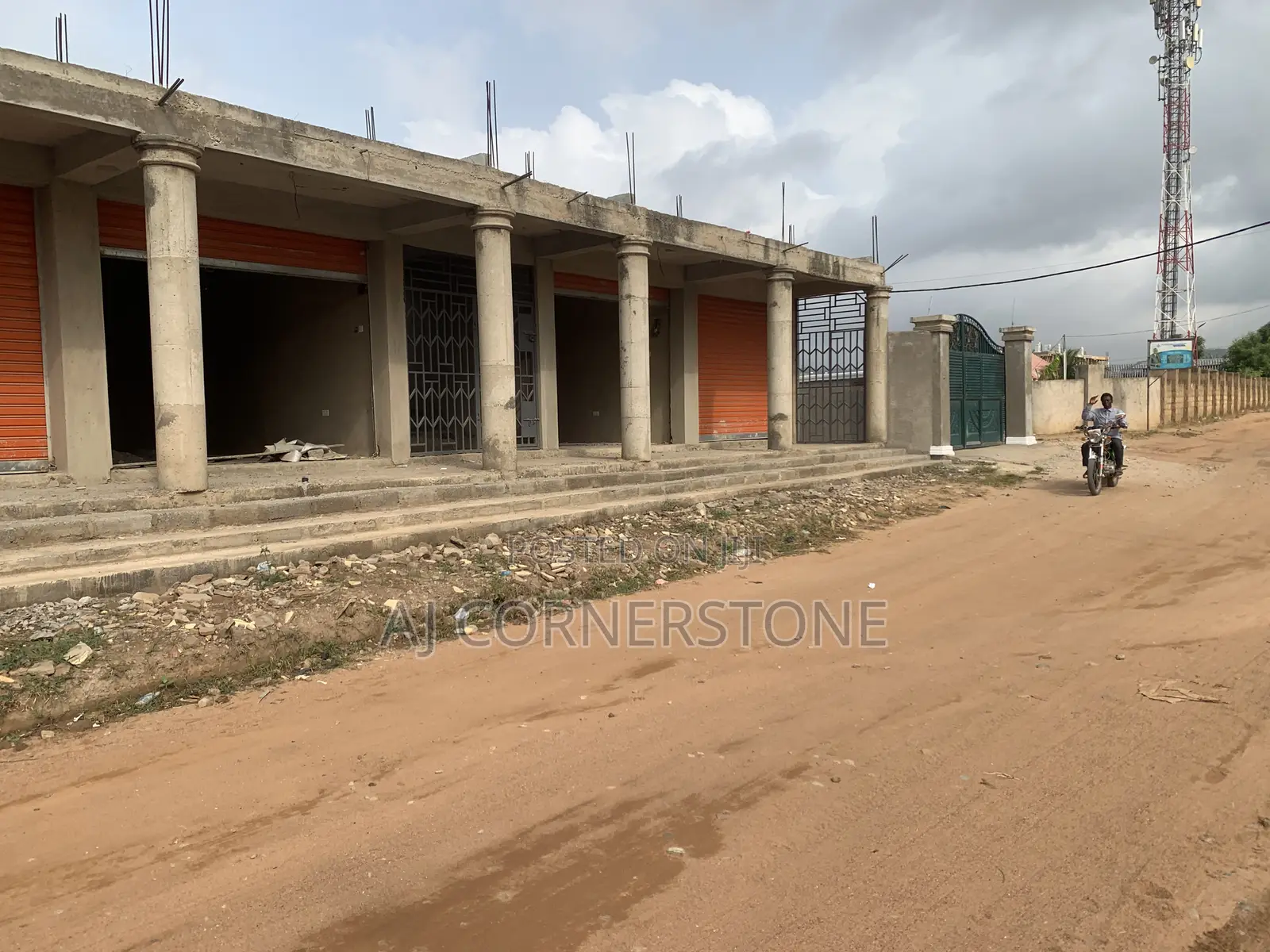 Newly Built Shops for Rent Satellite