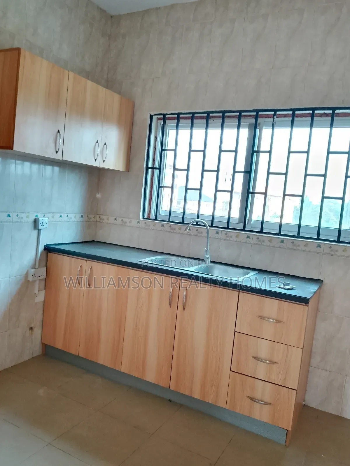 2bdrm Apartment in Community 18 Area, Spintex for rent
