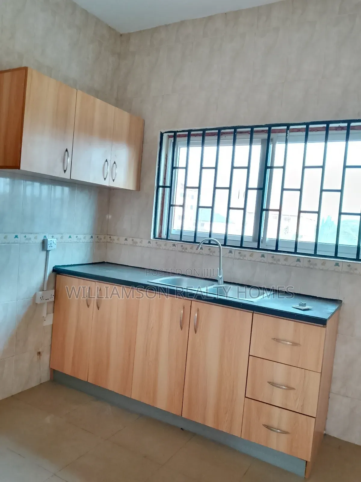 2bdrm Apartment in Community 18 Area, Spintex for rent