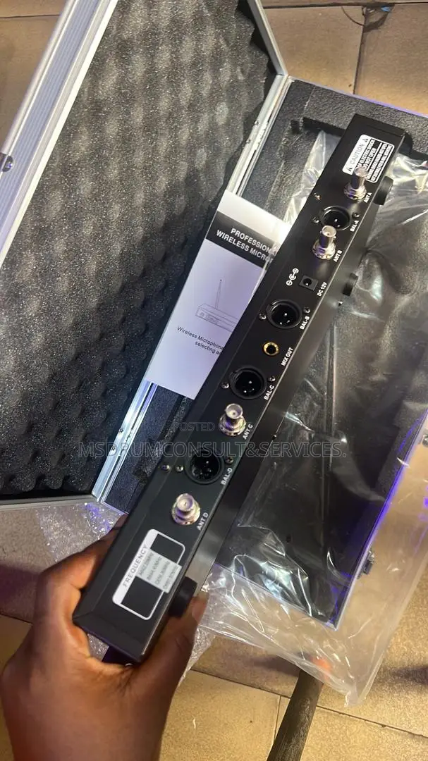 4 in 1 Cordless Microphones