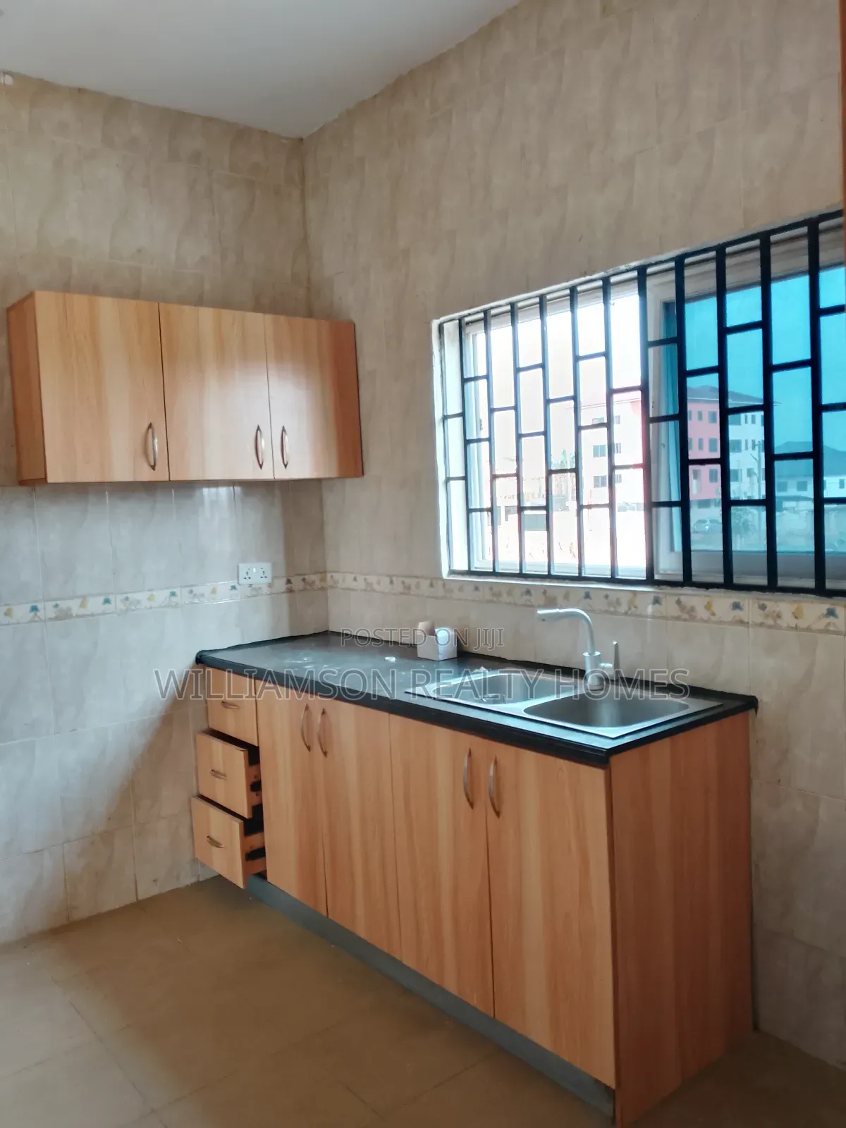 2bdrm Apartment in Community 18 Area, Spintex for rent
