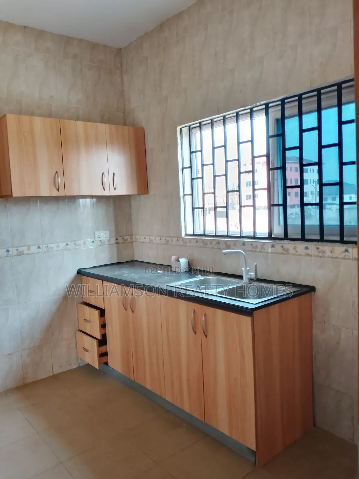 2bdrm Apartment in Community 18 Area, Spintex for rent