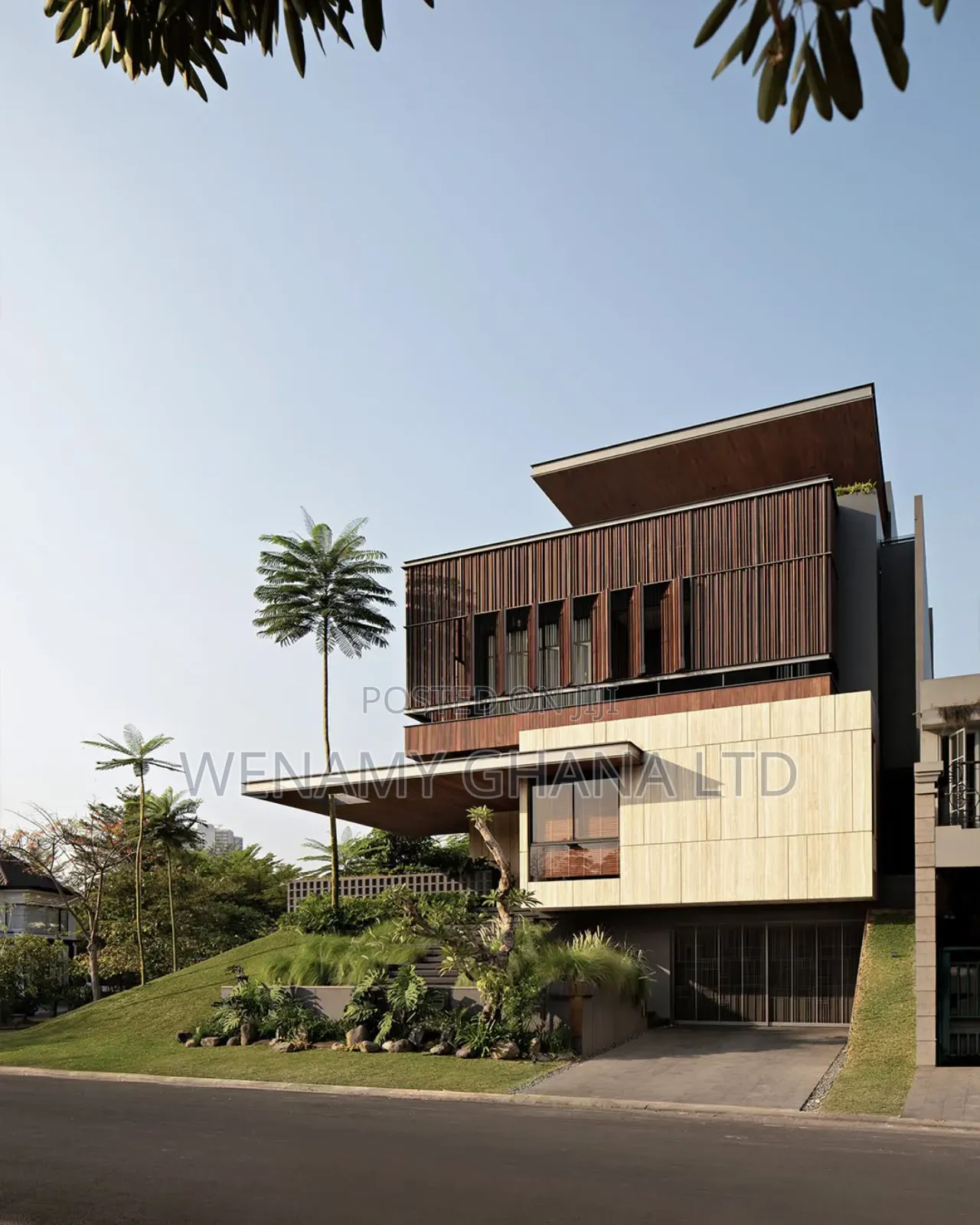 5bdrm House in Accra for sale