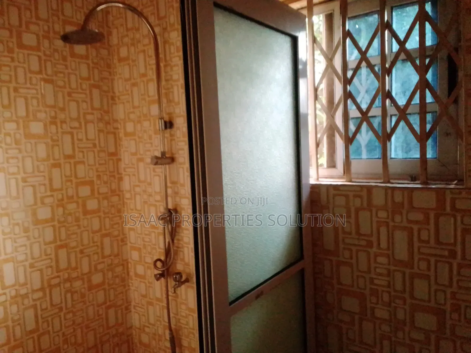 3bdrm Apartment in Isaac Properties, Shama Ahanta East Metropolitan