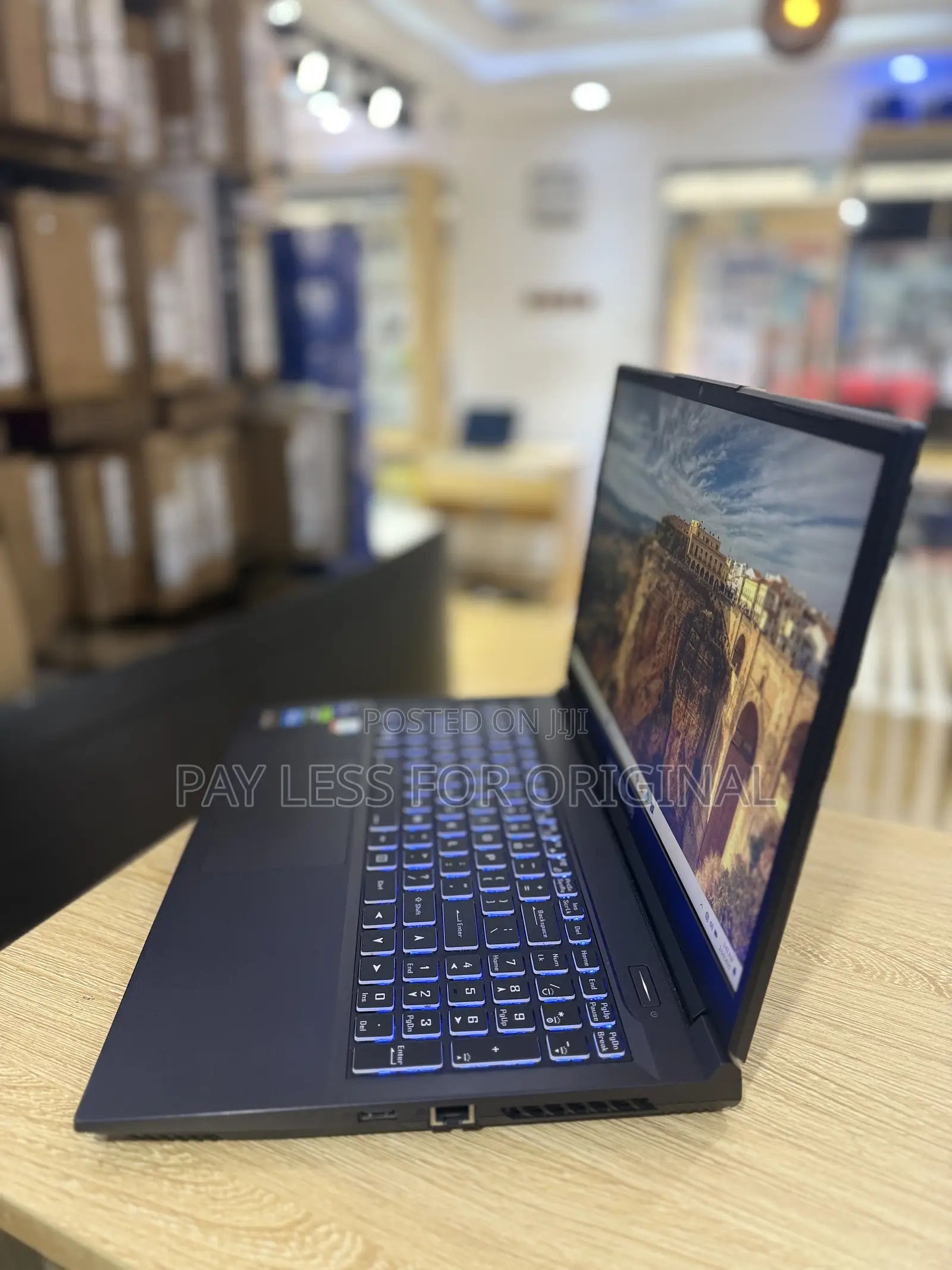 Laptop Hasee E470 16GB Intel Core i9 SSD 512GB