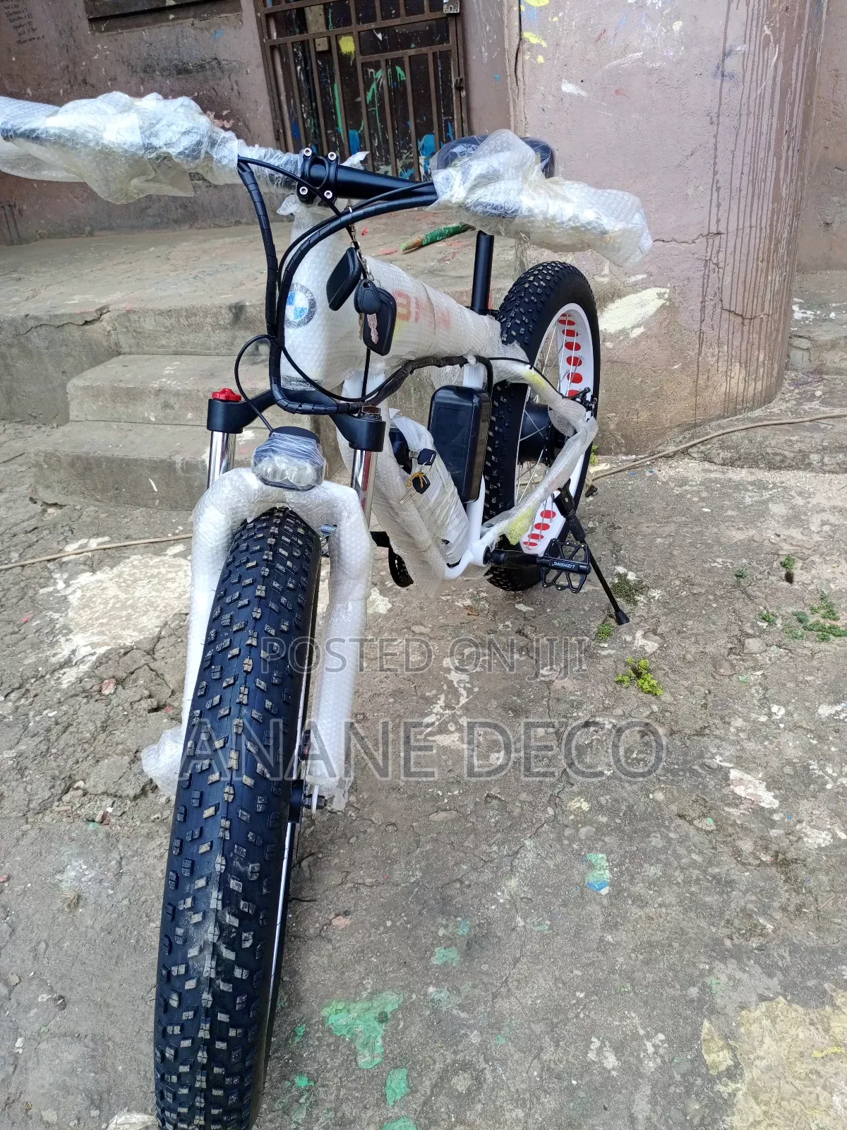 New BMW FOX 2022 White