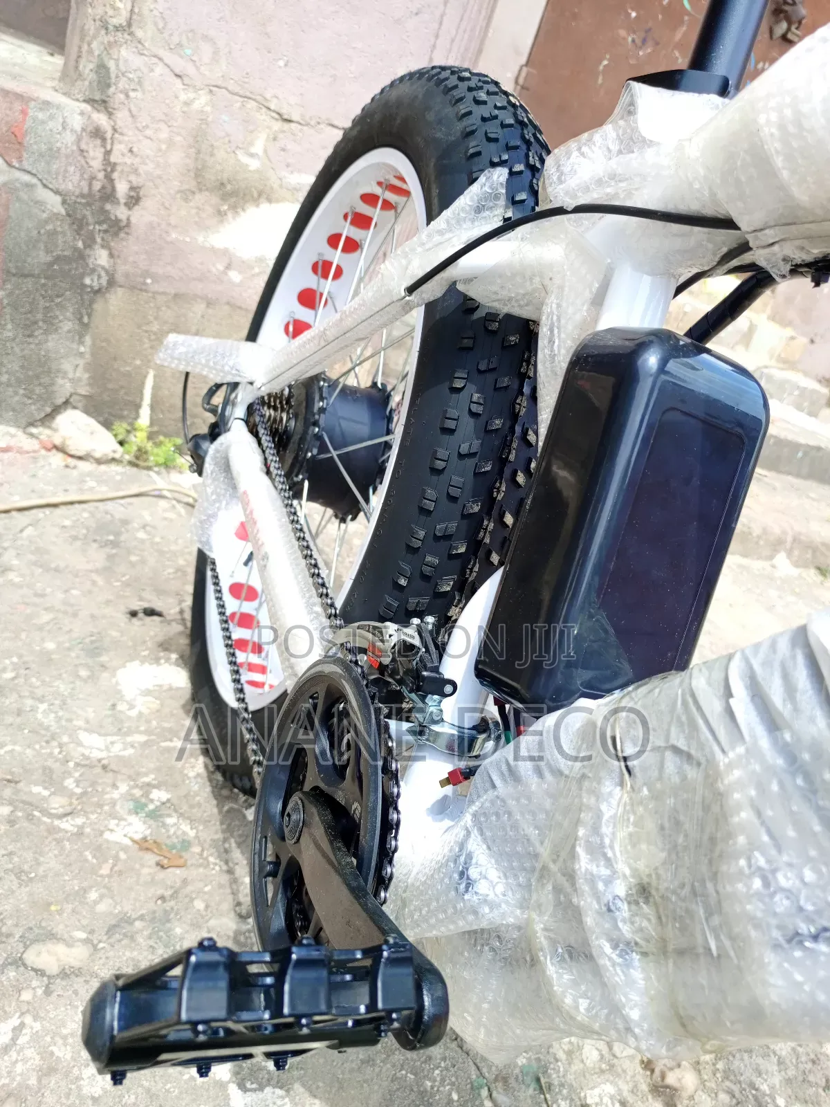New BMW FOX 2022 White